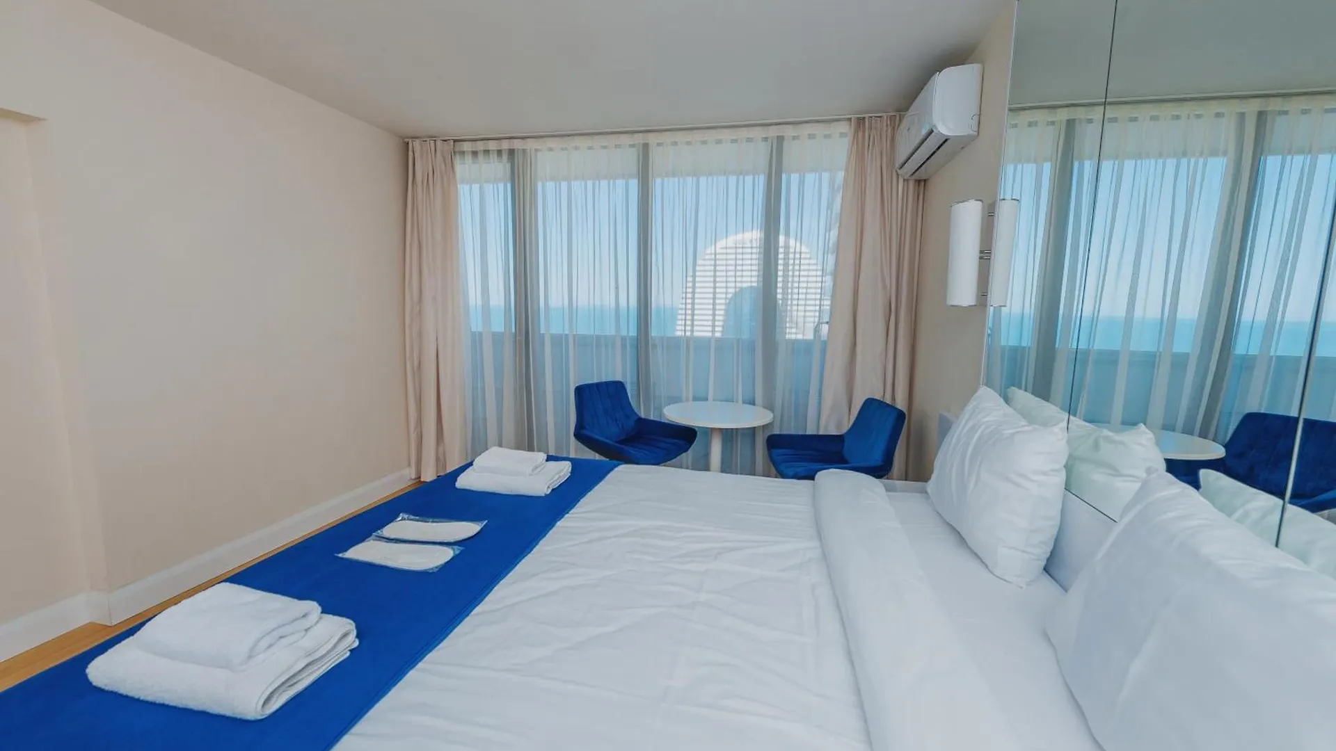 P A N O R A M A Orbi City With Sea View Lägenhet Batumi